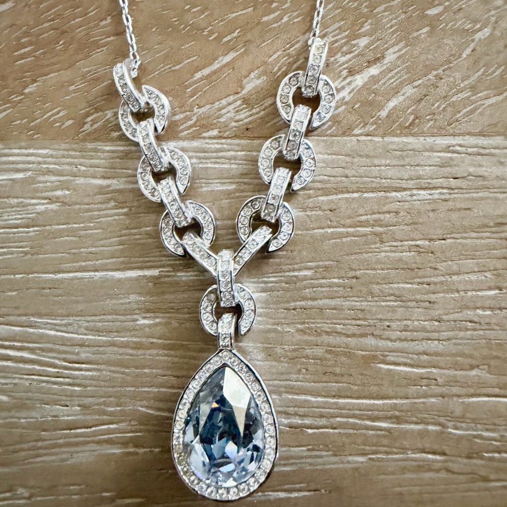 Swarovski Silver Necklace and Teardrop Blue Crystal Earrings - Picture 2 of 3